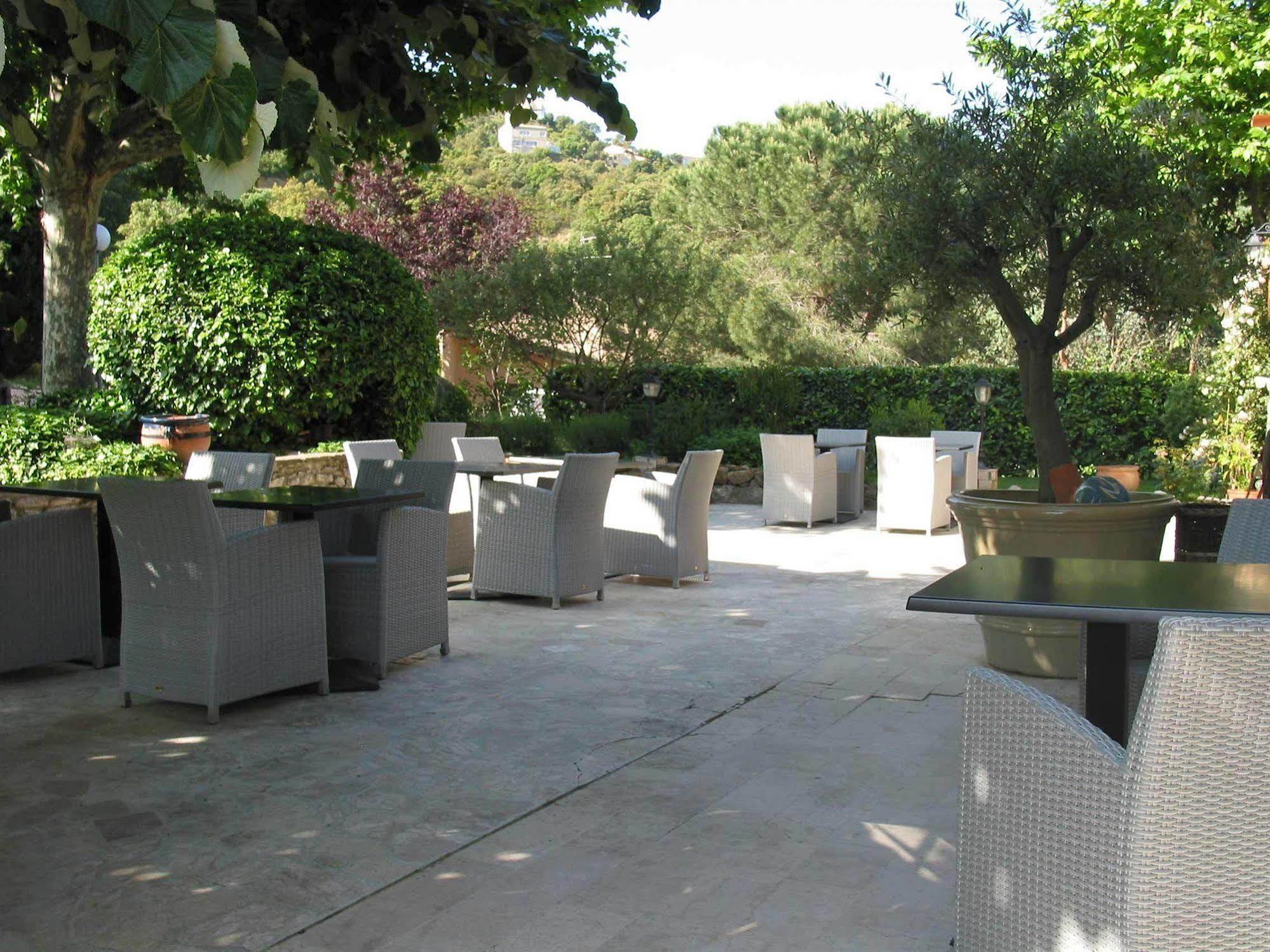 Le Relais Des Chartreuses Hotel Le Boulou Exterior photo